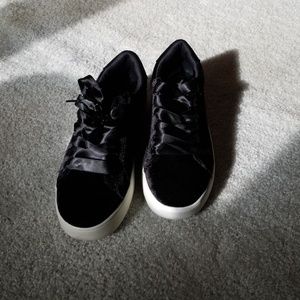 Brash black velvet ribbon sneakers